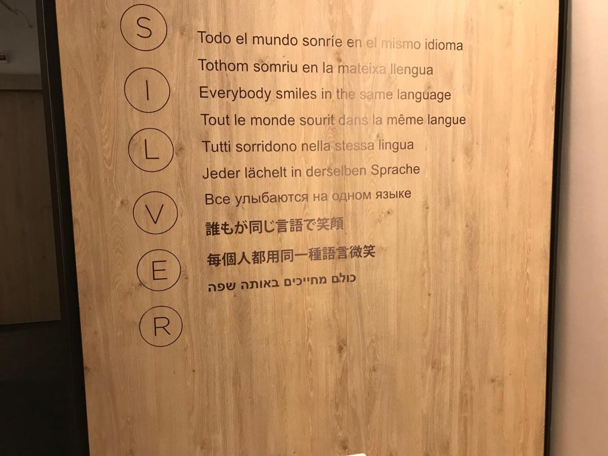 Aparthotel Silver Barcelona Luaran gambar
